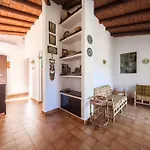 Vakantiehuis Elena 200m From The